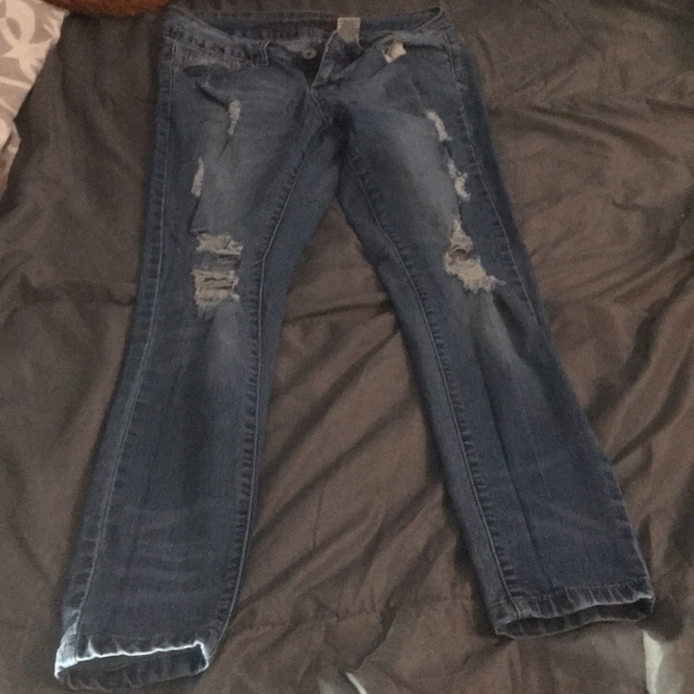 Ripped skinny jeans